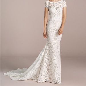 Lace wedding dress UNALTERED